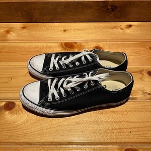 Converse Chuck Taylor Size 10.5 Men